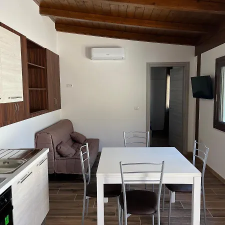 דירה Residenza Valente קאפו ואטיצ'אנו