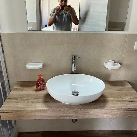 דירה Residenza Valente קאפו ואטיצ'אנו